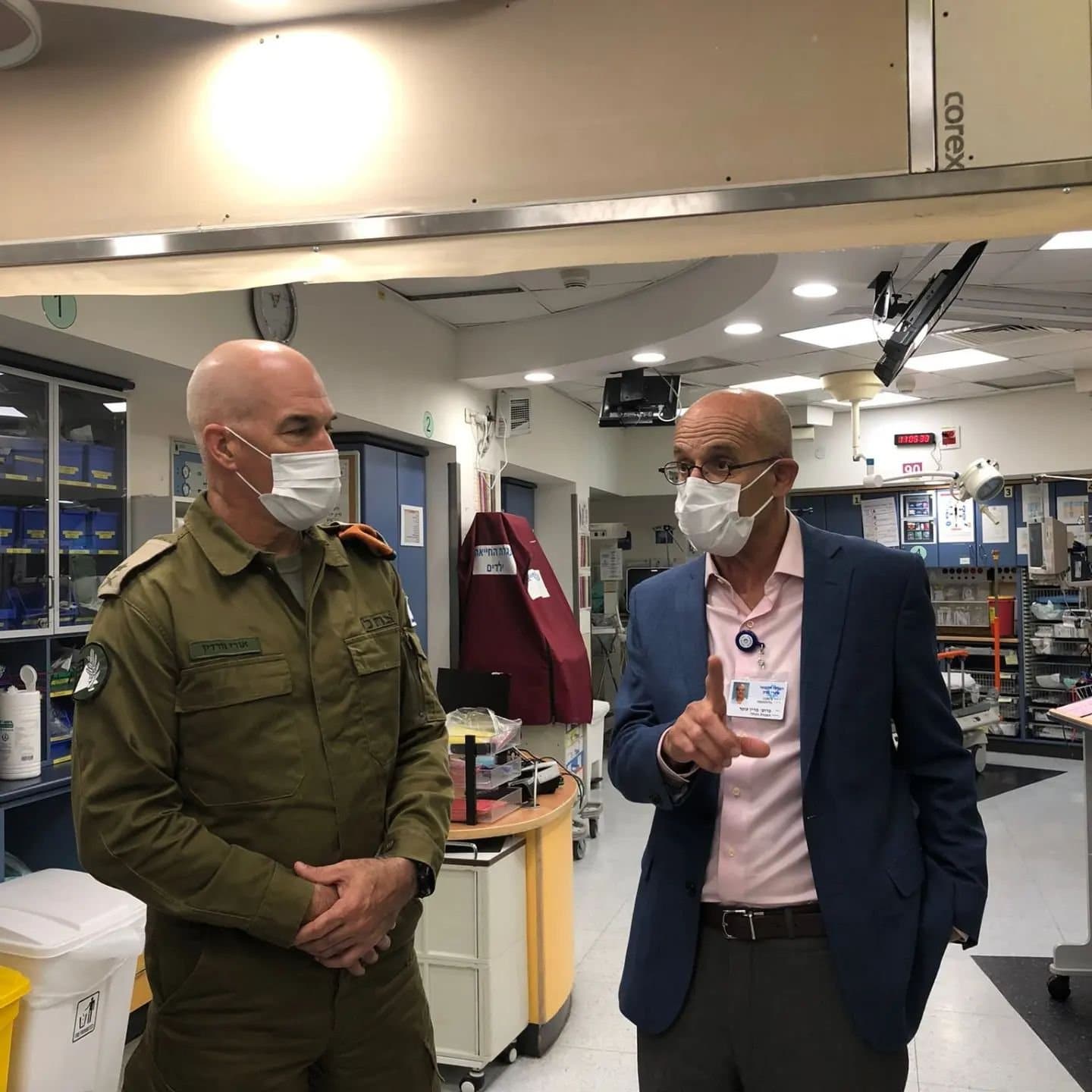 Read more about the article IDF Major General Uri Gordon Visits Shaare Zedek