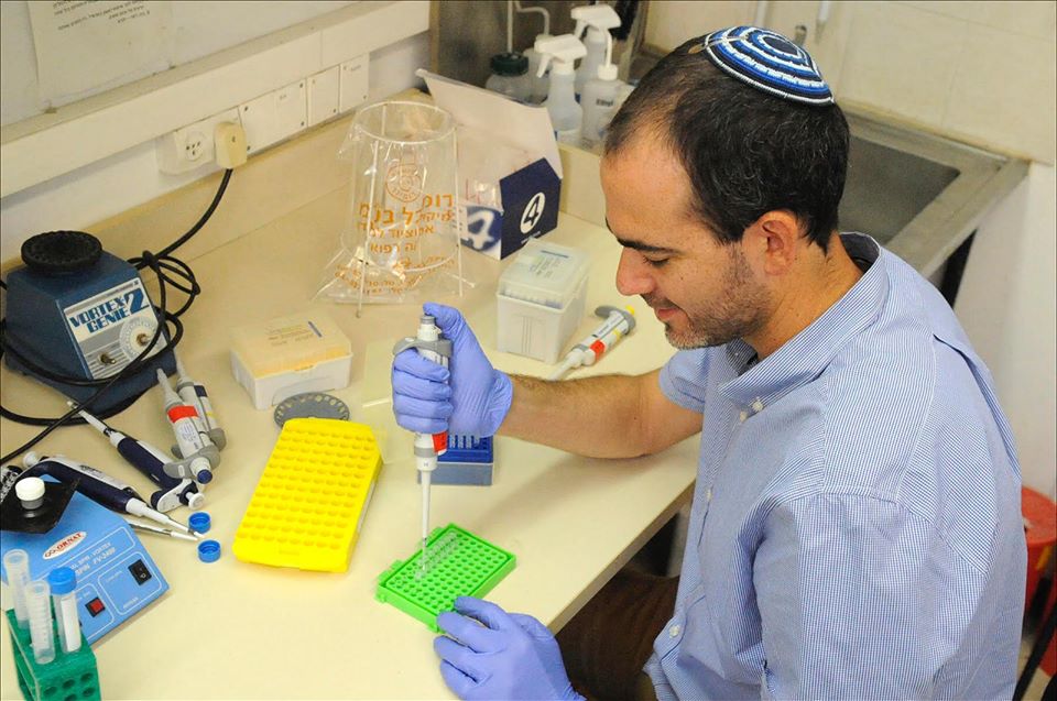 Read more about the article Dr. Asael Lubotsky and team from Hebrew University awarded half a million dollar research grant by Bill and Melinda Gates Foundation
