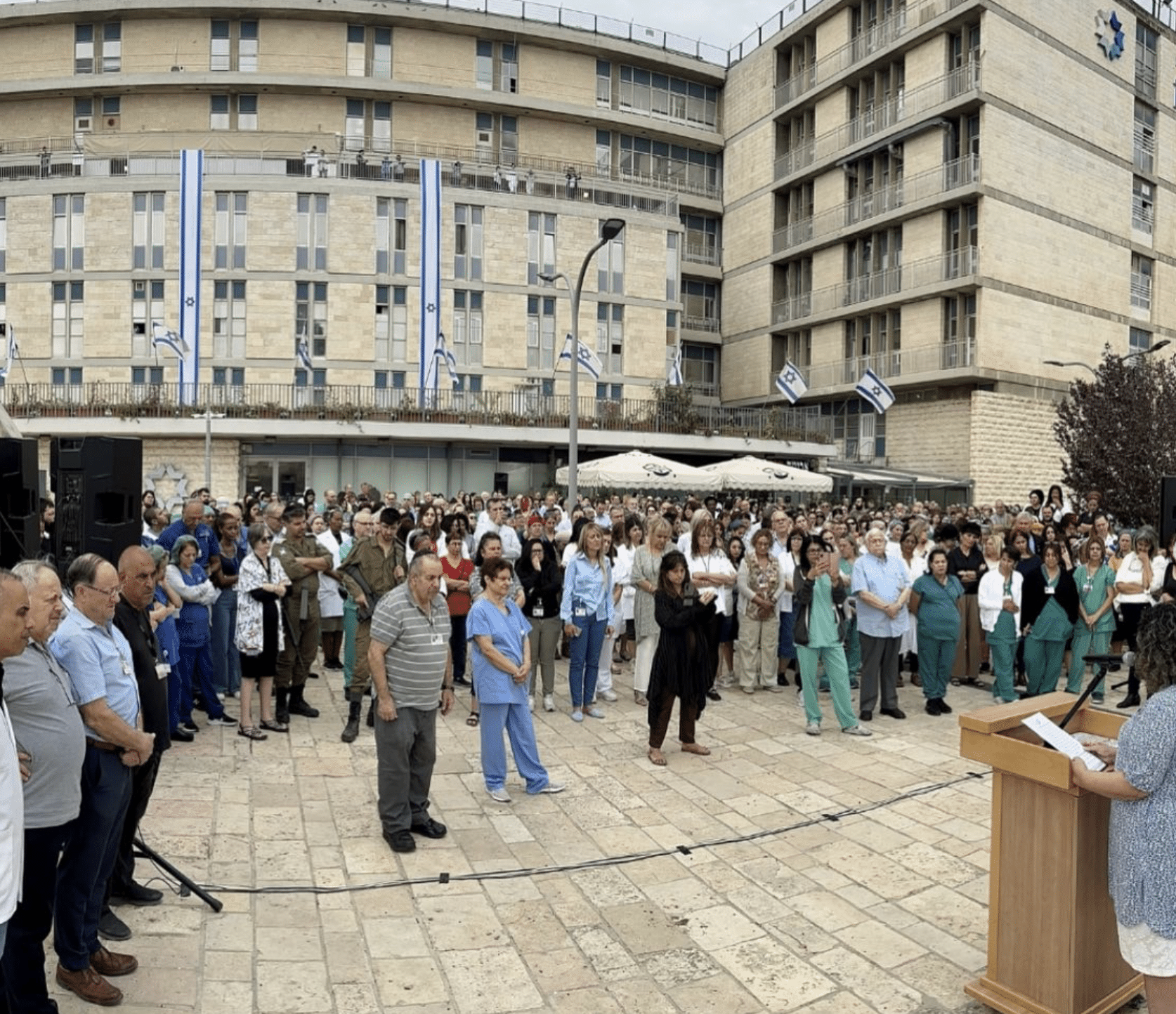 Read more about the article Shaare Zedek Holds Memorial Ceremony To Commemorate Those Who Have Fallen During The Was