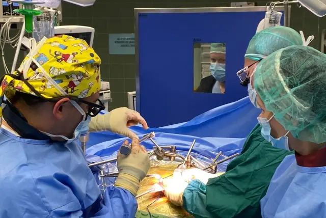 Read more about the article First-Ever Globally VR Spinal Surgery Performed At Shaare Zedek